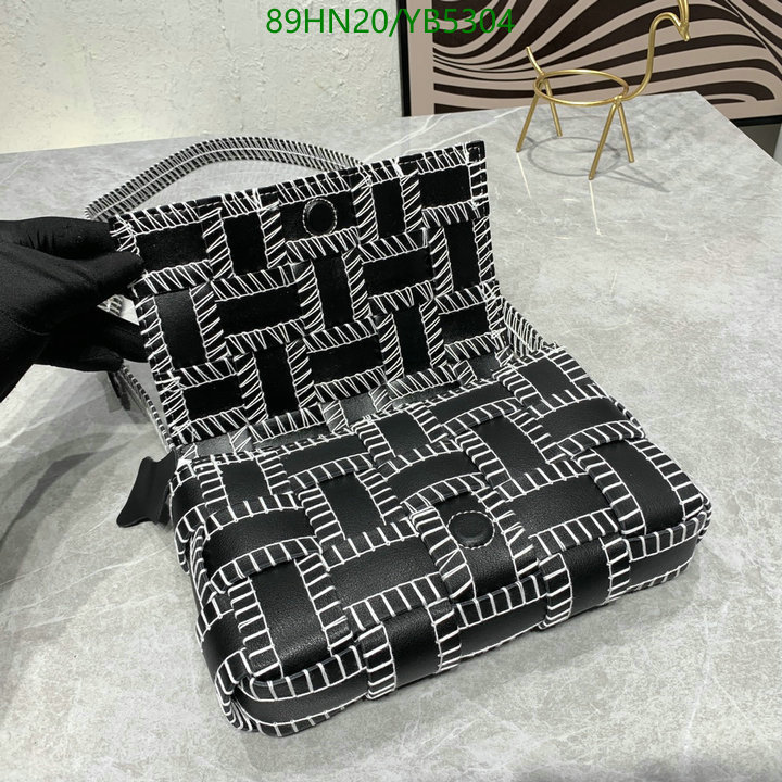 Code: YB5304