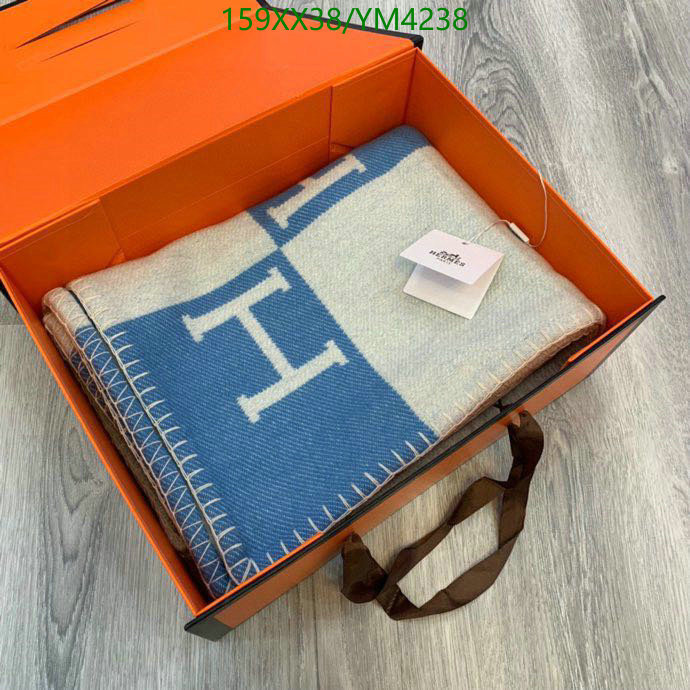 He*rm*es-》Scarf Code: YM4238