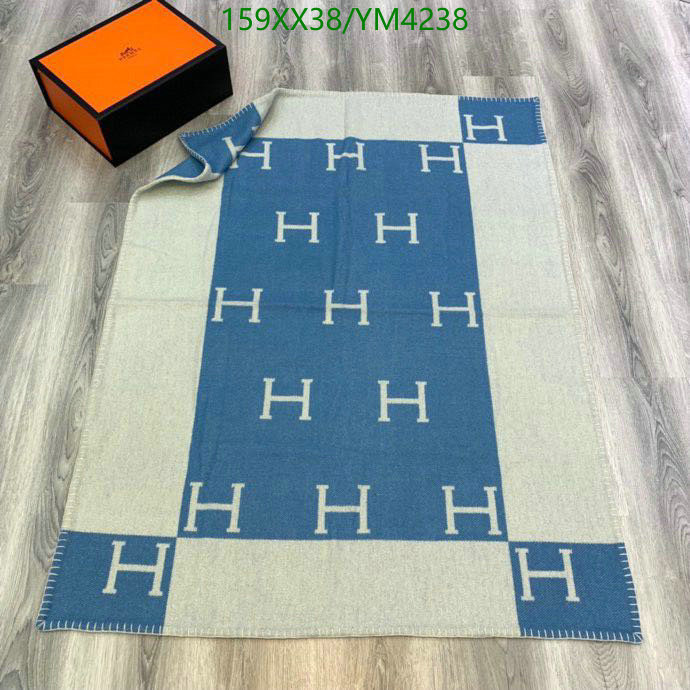 He*rm*es-》Scarf Code: YM4238