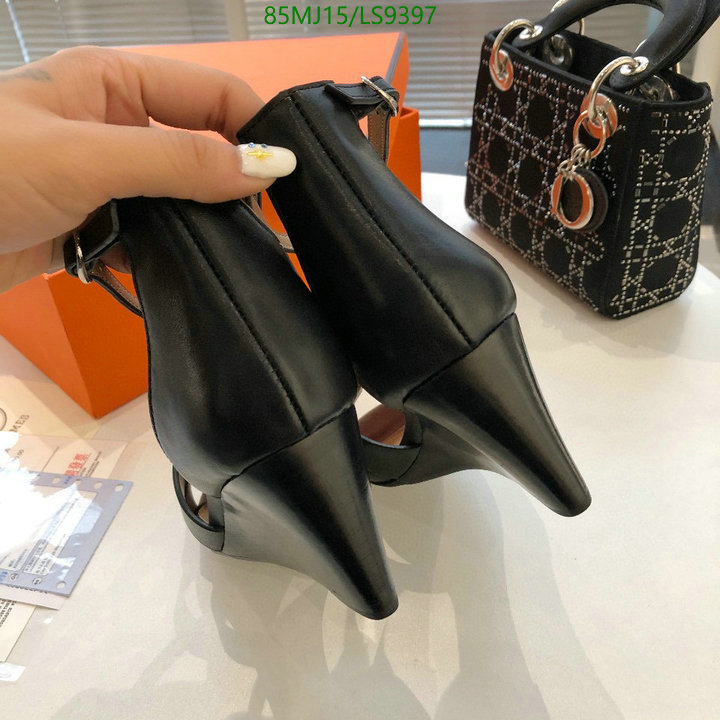 He*rm*es-》Women Shoes Code: LS9397