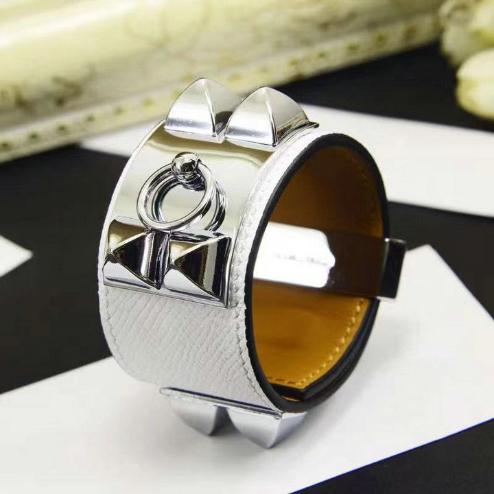 He*rm*es-》Jewelry Code: YJ956
