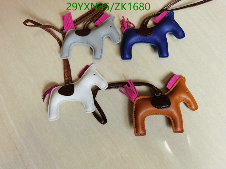 He*rm*es-》Key pendant Code: ZK1680