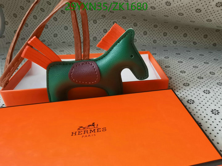 He*rm*es-》Key pendant Code: ZK1680