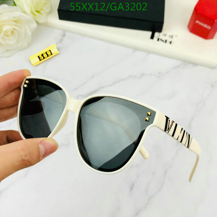 YUPOO-Valentino Cat eyes Glasses Code: GA3202