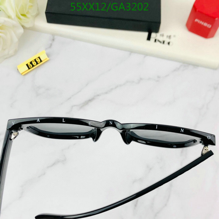 YUPOO-Valentino Cat eyes Glasses Code: GA3202