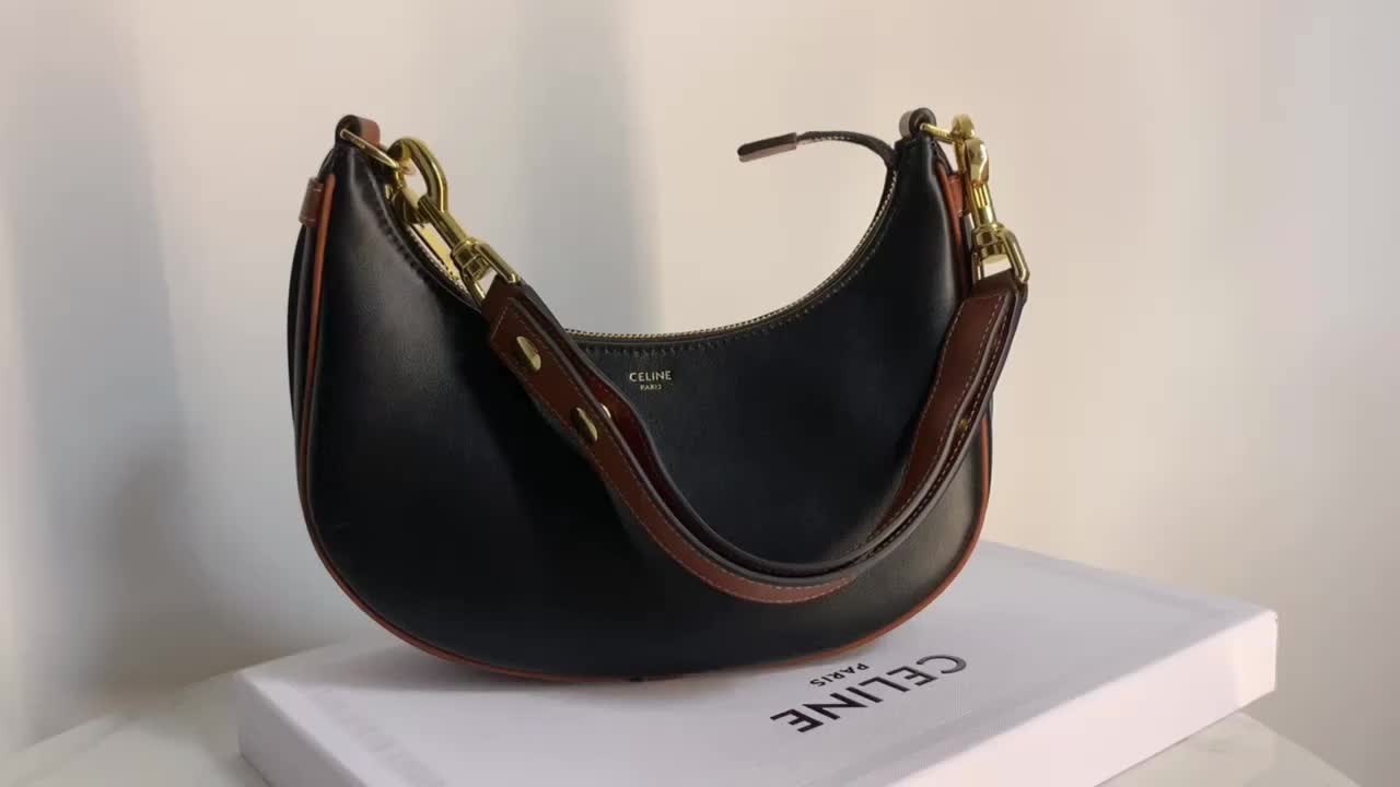 Celine-Bag-Mirror Quality Code: LB5878 $: 319USD