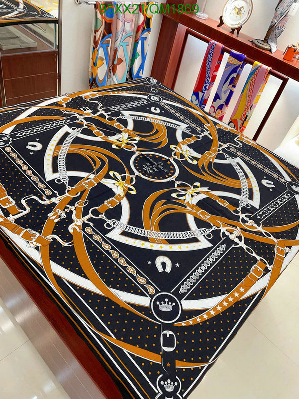 Hermes-Scarf Code: QM1869 $: 95USD