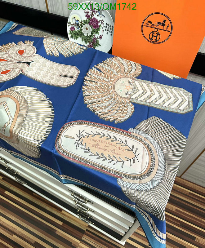 Hermes-Scarf Code: QM1742 $: 59USD