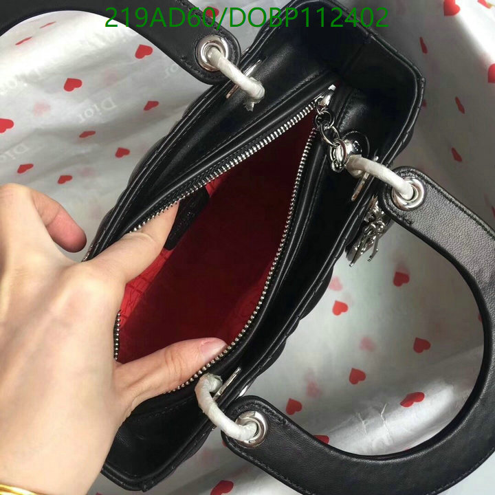 Dior-Bag-Mirror Quality Code: DOBP112402 $: 219USD