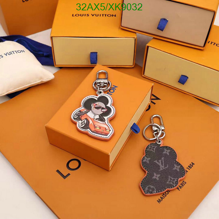 LV-Key pendant Code: XK9032 $: 32USD