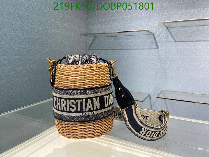Dior-Bag-Mirror Quality Code: DOBP051801 $: 219USD