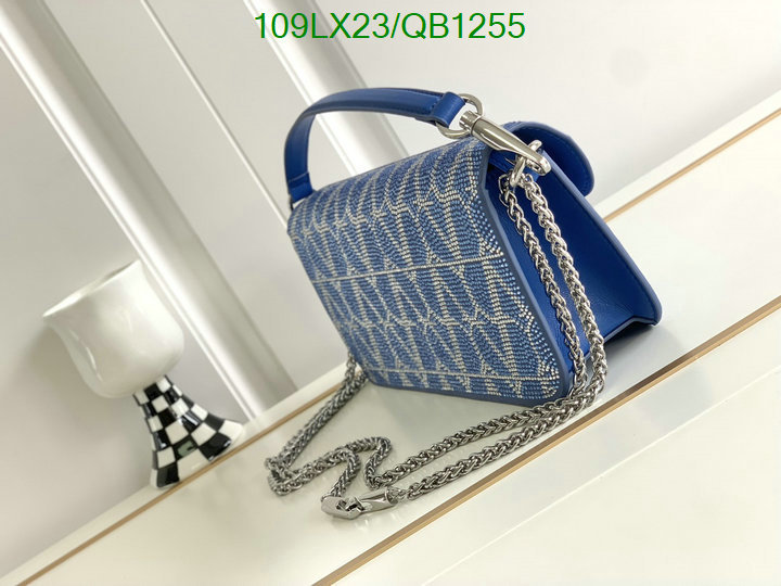 Valentino-Bag-4A Quality Code: QB1255 $: 109USD