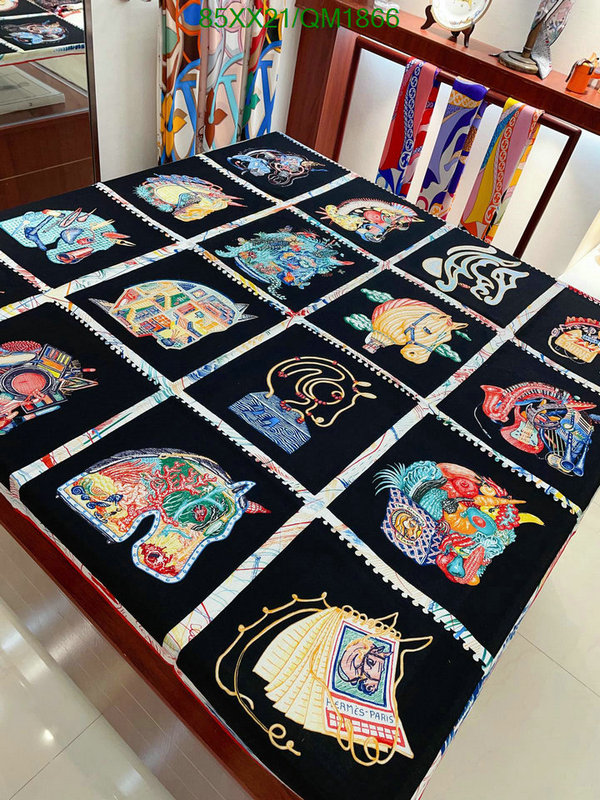 Hermes-Scarf Code: QM1866 $: 85USD