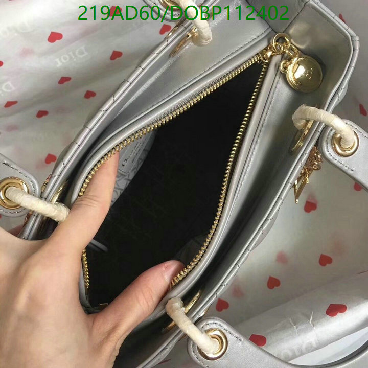 Dior-Bag-Mirror Quality Code: DOBP112402 $: 219USD