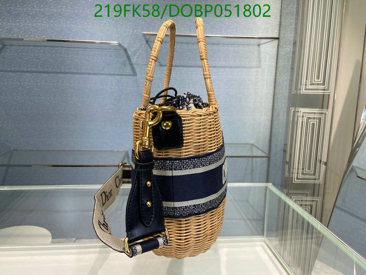 Dior-Bag-Mirror Quality Code: DOBP051802 $: 219USD