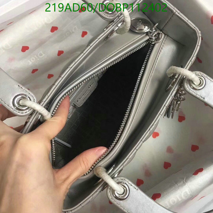 Dior-Bag-Mirror Quality Code: DOBP112402 $: 219USD