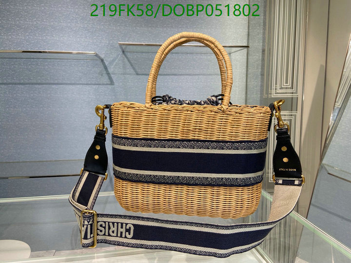 Dior-Bag-Mirror Quality Code: DOBP051802 $: 219USD