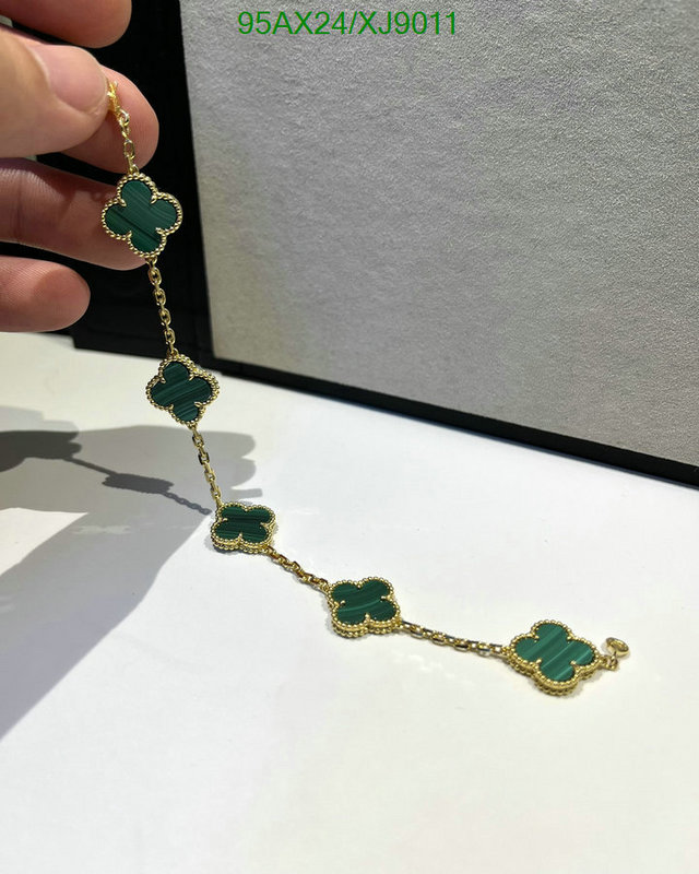 Van Cleef & Arpels-Jewelry Code: XJ9011 $: 95USD