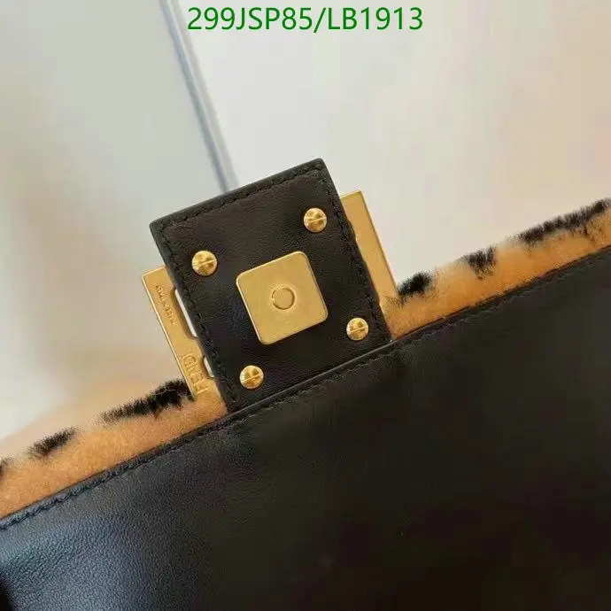 Baguette-Fendi Bag(Mirror Quality) Code: LB1913 $: 299USD