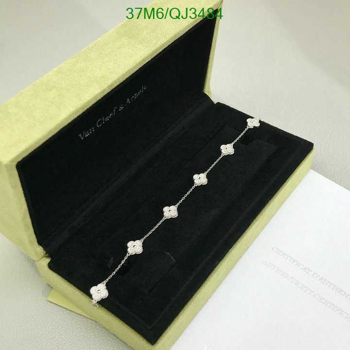 Van Cleef & Arpels-Jewelry Code: QJ3484 $: 37USD