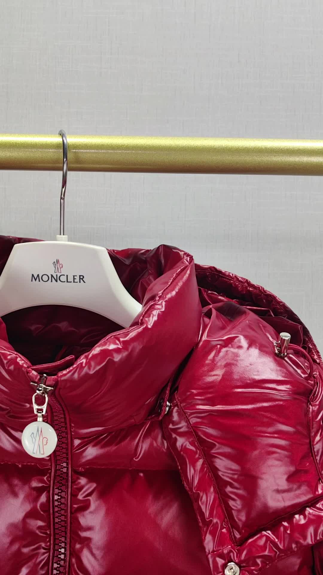 Moncler-Down jacket Women Code: RC7193 $: 159USD