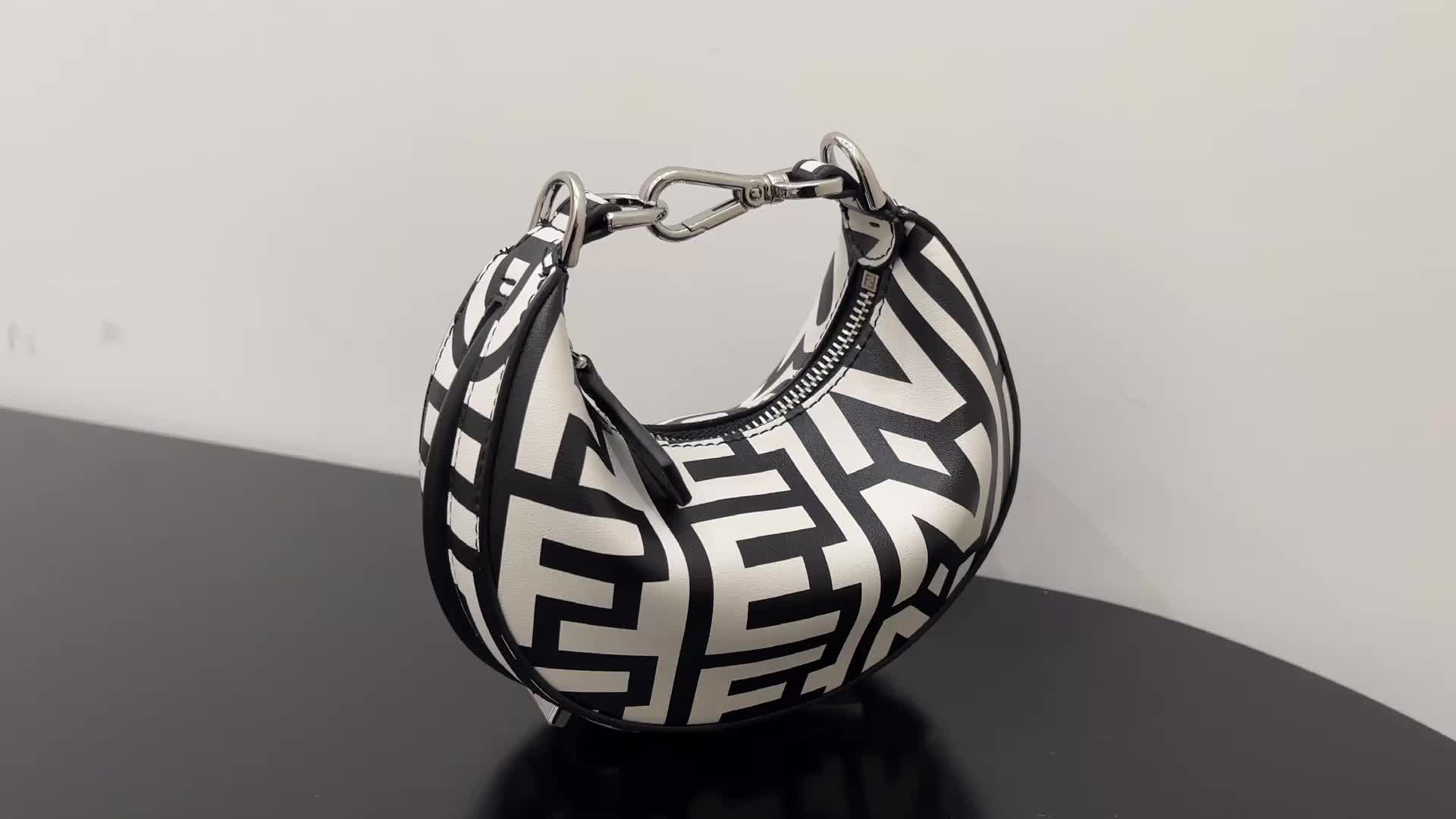 GraphyCookie-Fendi Bag(Mirror Quality) Code: HB5214 $: 215USD