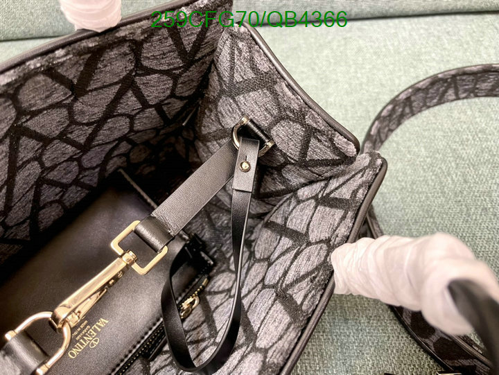 Valentino-Bag-Mirror Quality Code: QB4366 $: 259USD