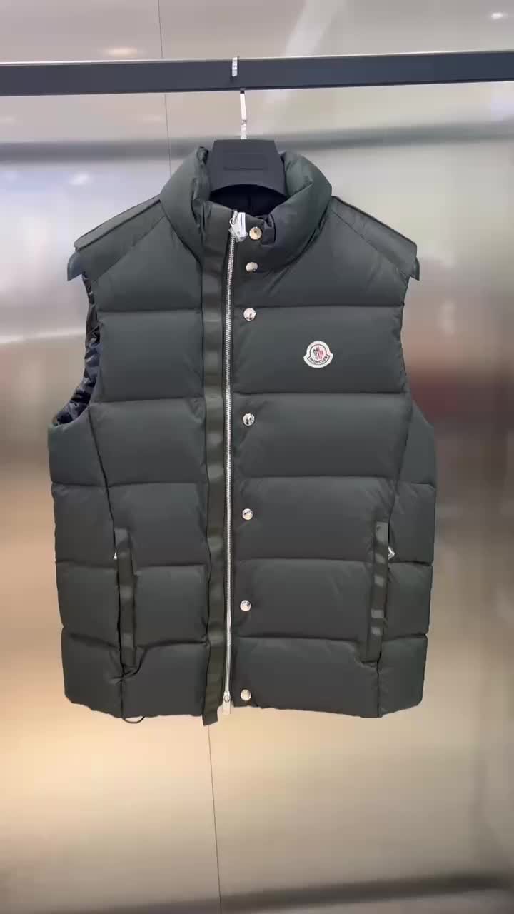 Moncler-Down jacket Men Code: QC3744 $: 135USD