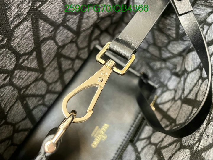 Valentino-Bag-Mirror Quality Code: QB4366 $: 259USD