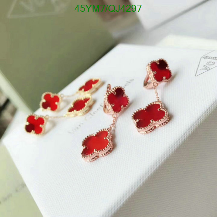 Van Cleef & Arpels-Jewelry Code: QJ4297 $: 45USD