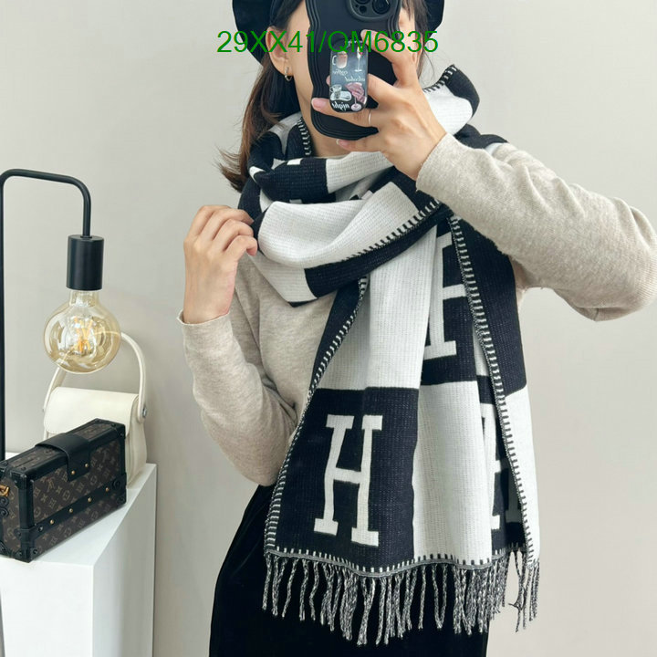 Hermes-Scarf Code: QM6835 $: 29USD