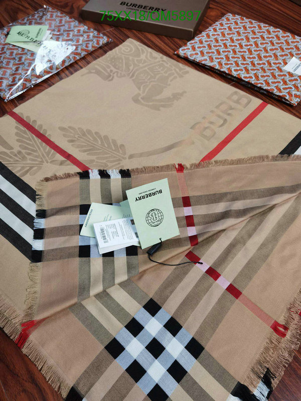 Burberry-Scarf Code: QM5897 $: 75USD