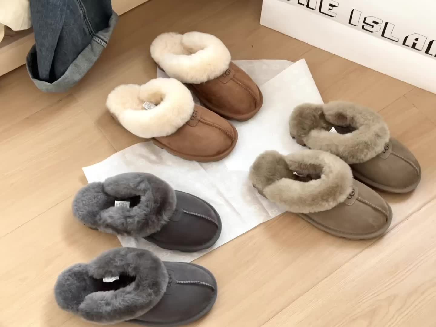 UGG-Women Shoes Code: QS5690 $: 82USD