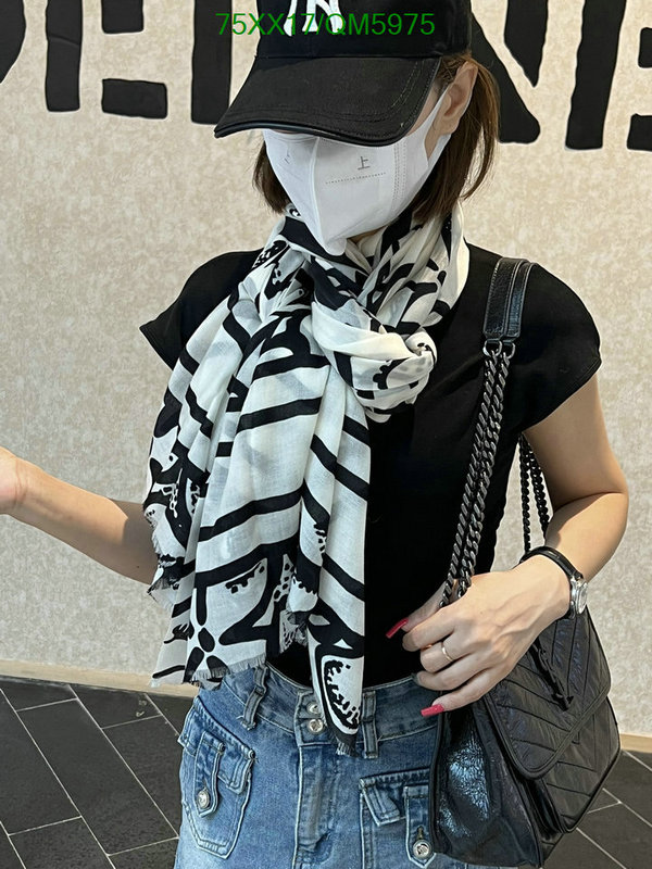 Dior-Scarf Code: QM5975 $: 75USD