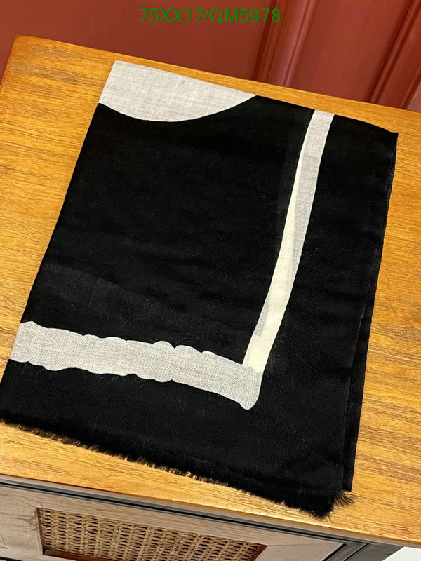 Dior-Scarf Code: QM5978 $: 75USD