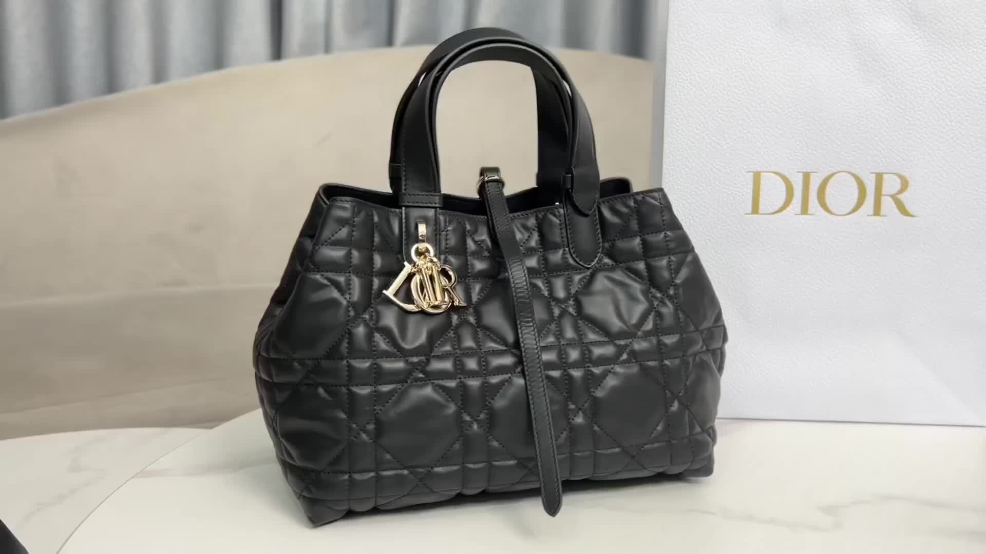 Dior-Bag-Mirror Quality Code: RB6037 $: 265USD