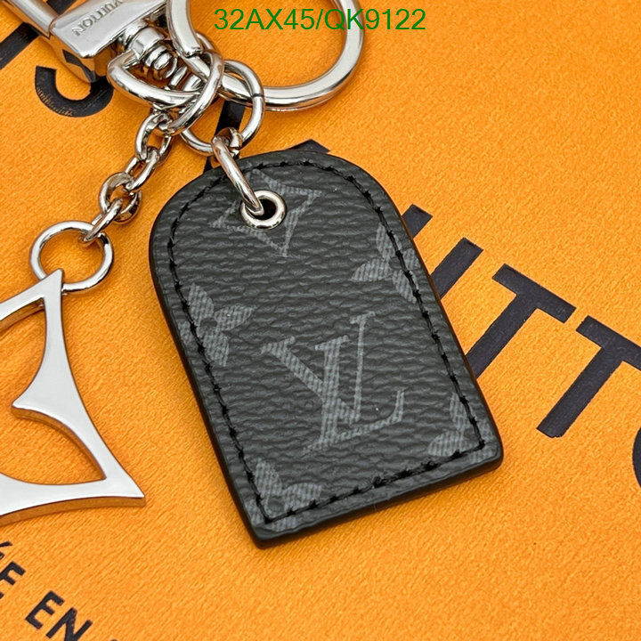 LV-Key pendant Code: QK9122 $: 32USD