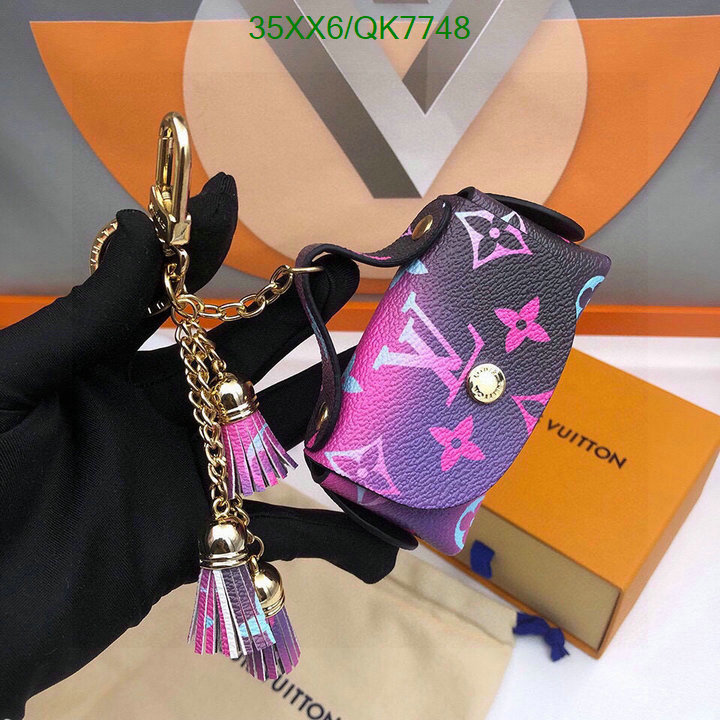 LV-Key pendant Code: QK7748 $: 35USD