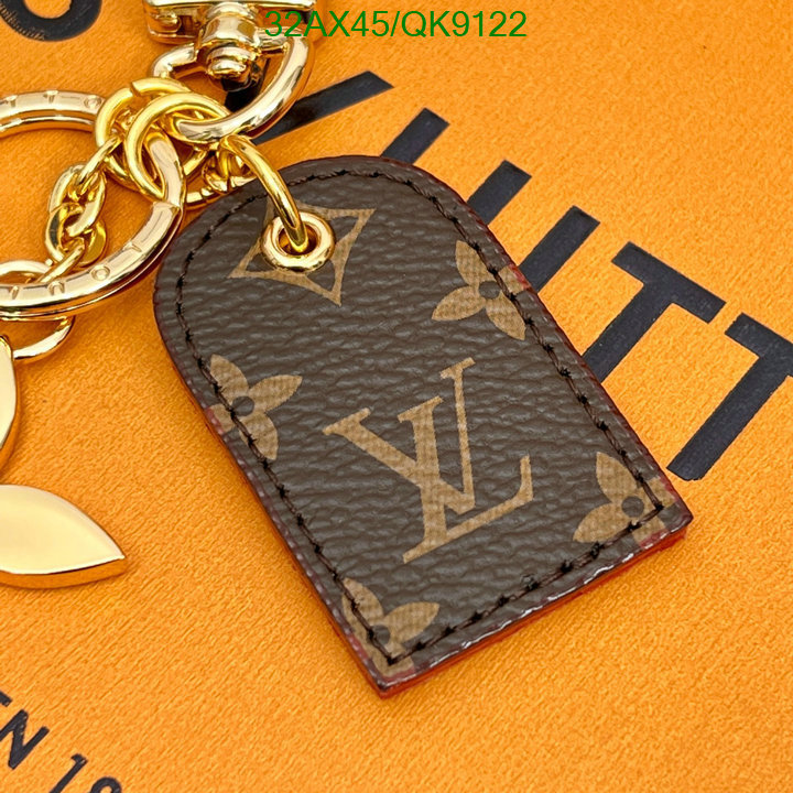 LV-Key pendant Code: QK9122 $: 32USD