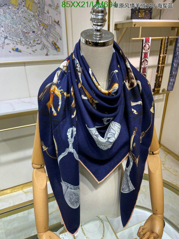 Hermes-Scarf Code: UM694 $: 85USD