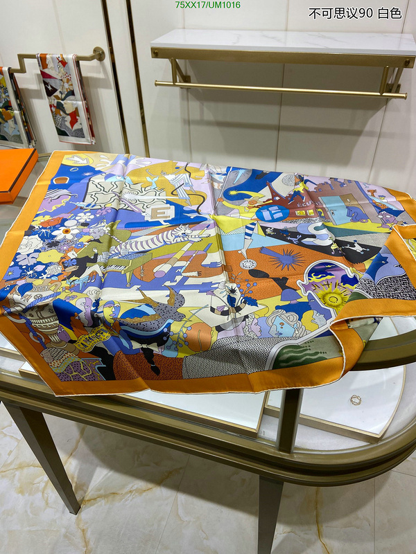 Hermes-Scarf Code: UM1016 $: 75USD