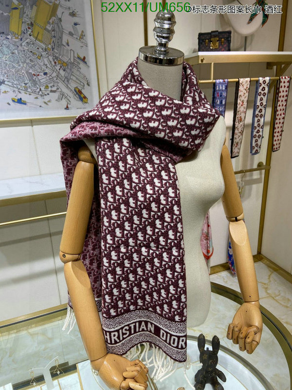 Dior-Scarf Code: UM656 $: 52USD