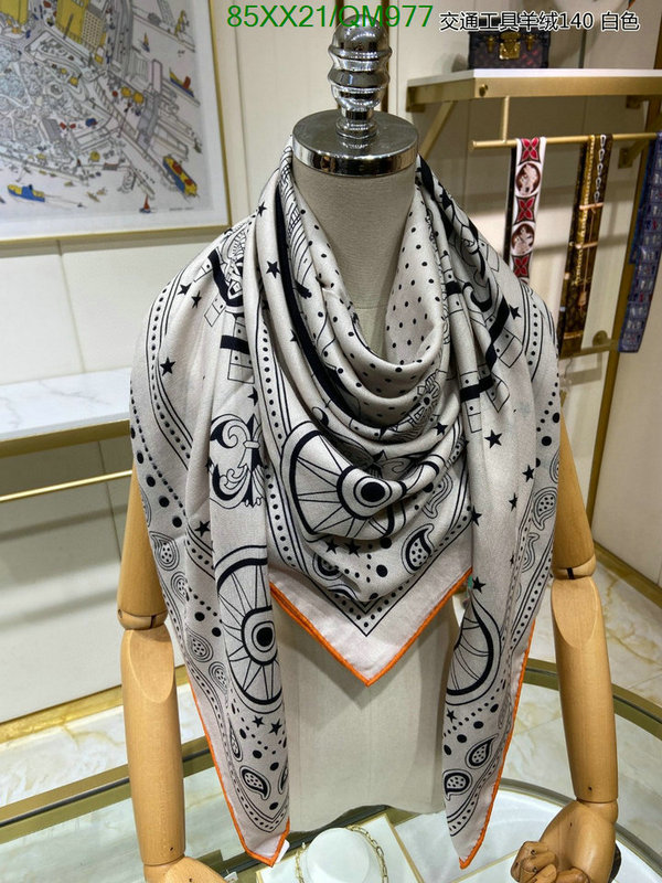 Hermes-Scarf Code: QM977 $: 85USD