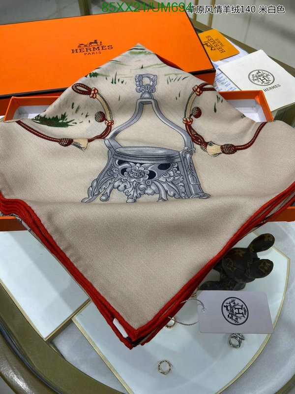 Hermes-Scarf Code: UM694 $: 85USD