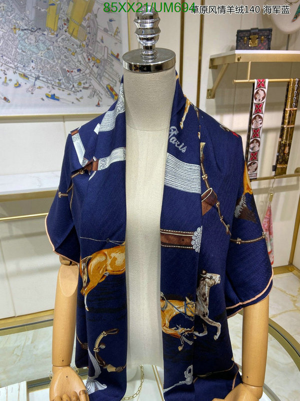 Hermes-Scarf Code: UM694 $: 85USD