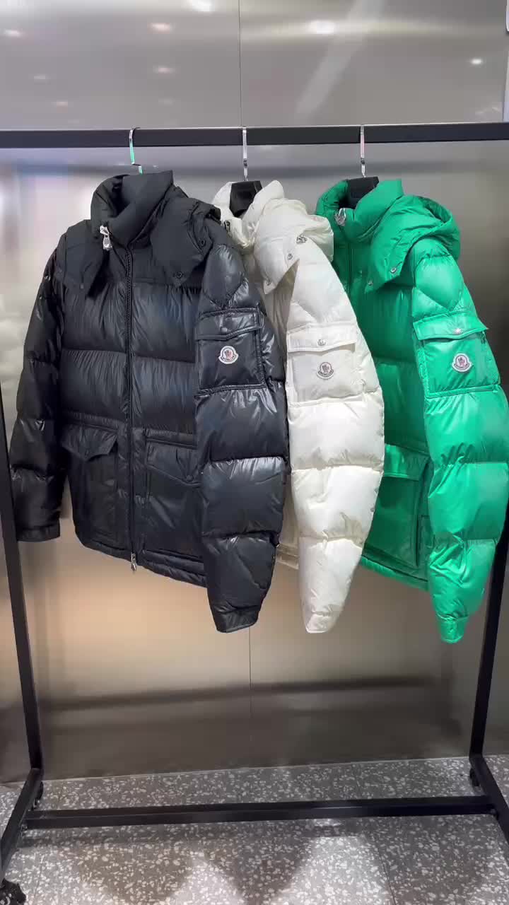 Moncler-Down jacket Women Code: UC476 $: 175USD