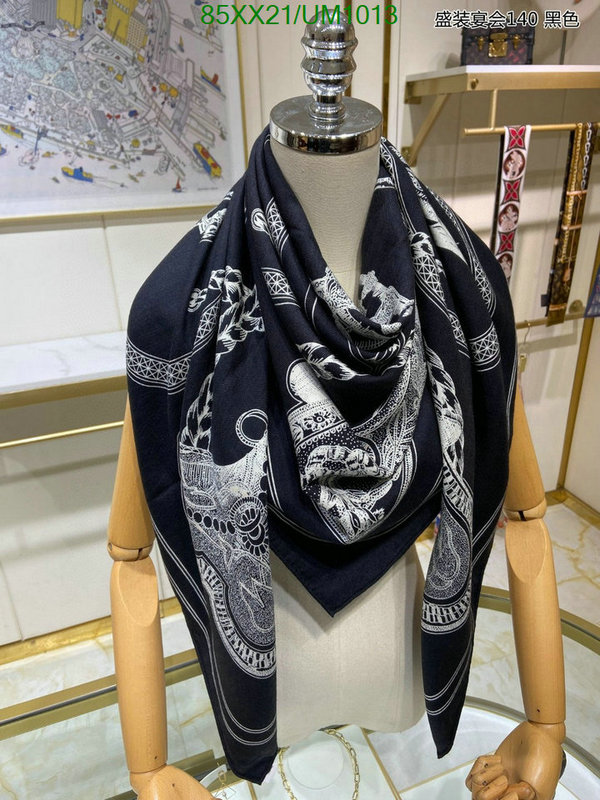 Hermes-Scarf Code: UM1013 $: 85USD