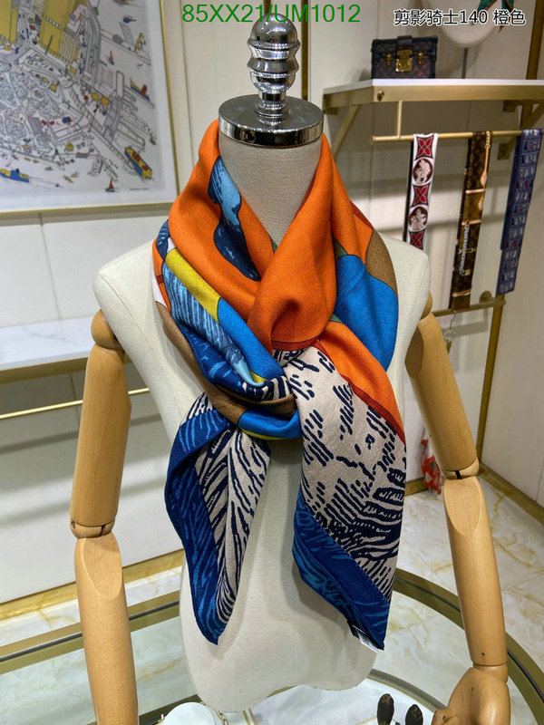 Hermes-Scarf Code: UM1012 $: 85USD