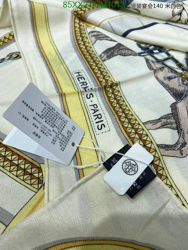 Hermes-Scarf Code: UM1013 $: 85USD