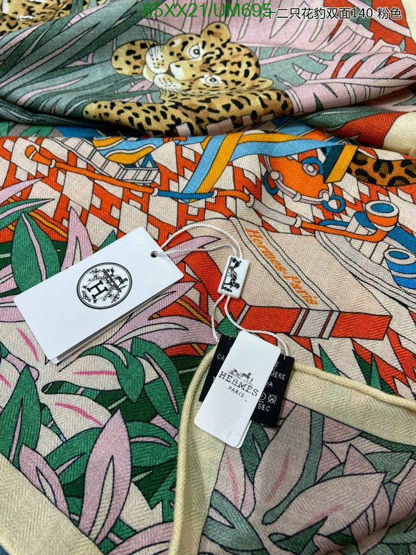 Hermes-Scarf Code: UM695 $: 85USD